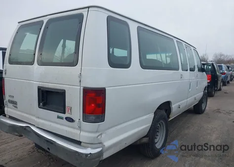 2010 Ford E-350 Super Duty z USA, uszkodzony, nr VIN 1FBSS3BL6ADA52176